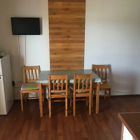 Апартаменты Mladenka 20m From Marina! Сукошан