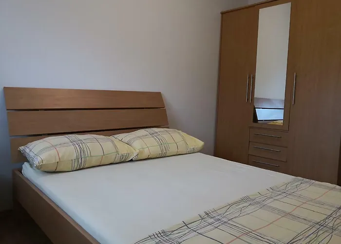Mladenka 20m From Marina! Apartment