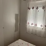Mladenka 20m From Marina! דירה