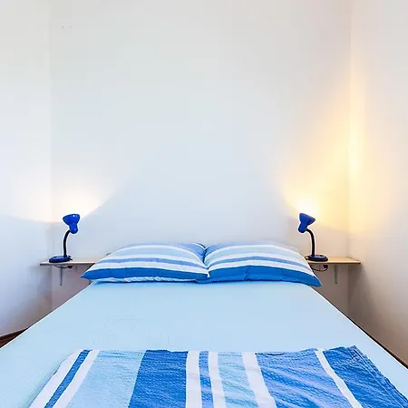 Mladenka 20m From Marina! Apartment