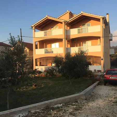 Apartment Mladenka 20m From Marina! *