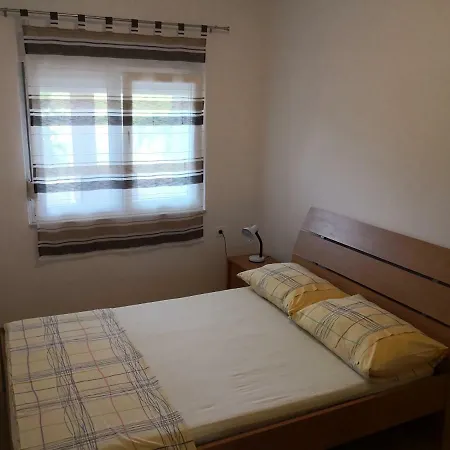 Apartment Mladenka 20m From Marina! *