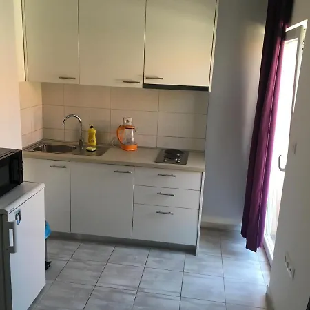 Mladenka 20m From Marina! Apartamento Sukošan