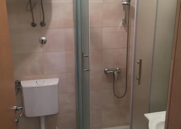 Mladenka 20m From Marina! Apartman